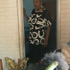 Meet your Posher, Denise